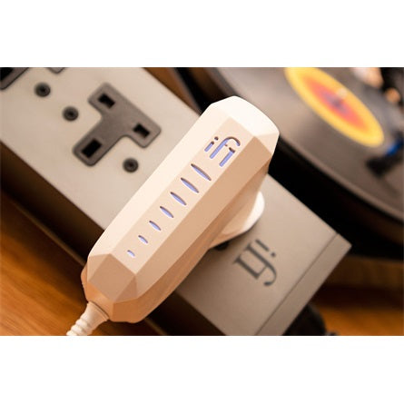 ifi iPower X hálózati adapter [ah:c18f898a1ed513df0aec02f841b2147e96b4a588f0d331fda764fc0494c72023] [ah-transfer:435cf29bd72a42e8a42574066260de63]